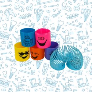 Mini Trapveer Smile: kleurrijke mini trapveertjes met een glimlachend gezichtje. Ideaal als uitdeelcadeautje voor kinderen.